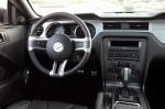 Ford Mustang V6 2012 года